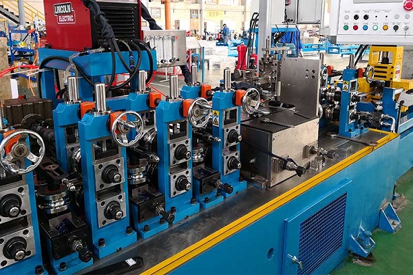What Is the Difference between 304 Stainless Steel and Austenitic Stainless Steel?
